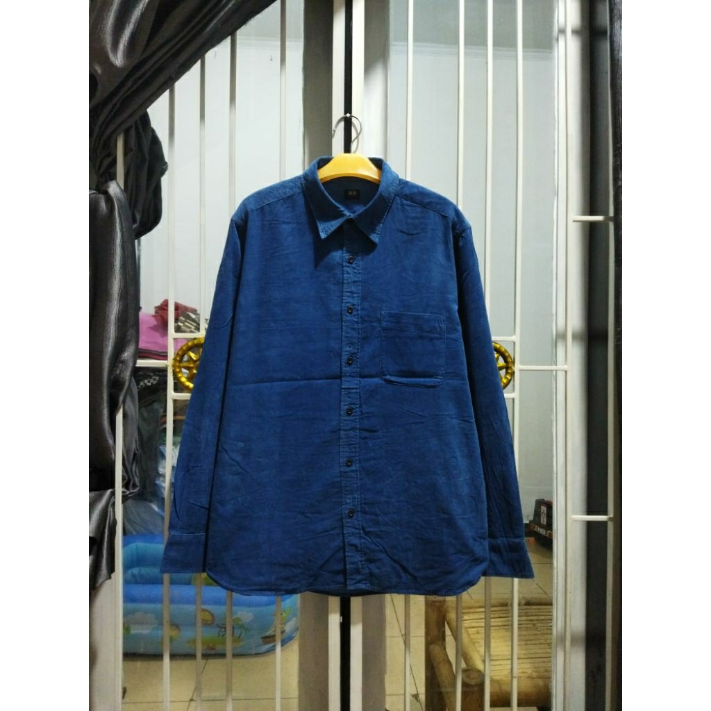 kemeja corduroy polos uniqlo L kemeja kasual pria murah terlaris