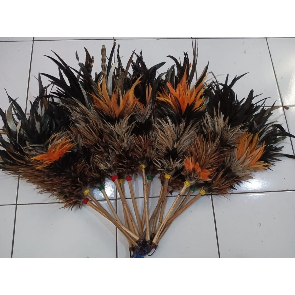 kemoceng mobil dari bulu ayam cantik