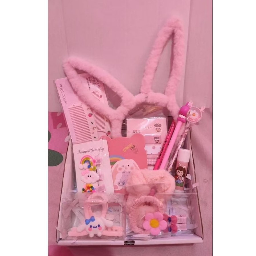 

eonastorevn-giftbox/giftset kado ulang tahun cewe, lucu gift hampers cewe, bisa request yaa TOLONG BACA DESKRIPSI PRODUK DIBAWAH YAA!!!