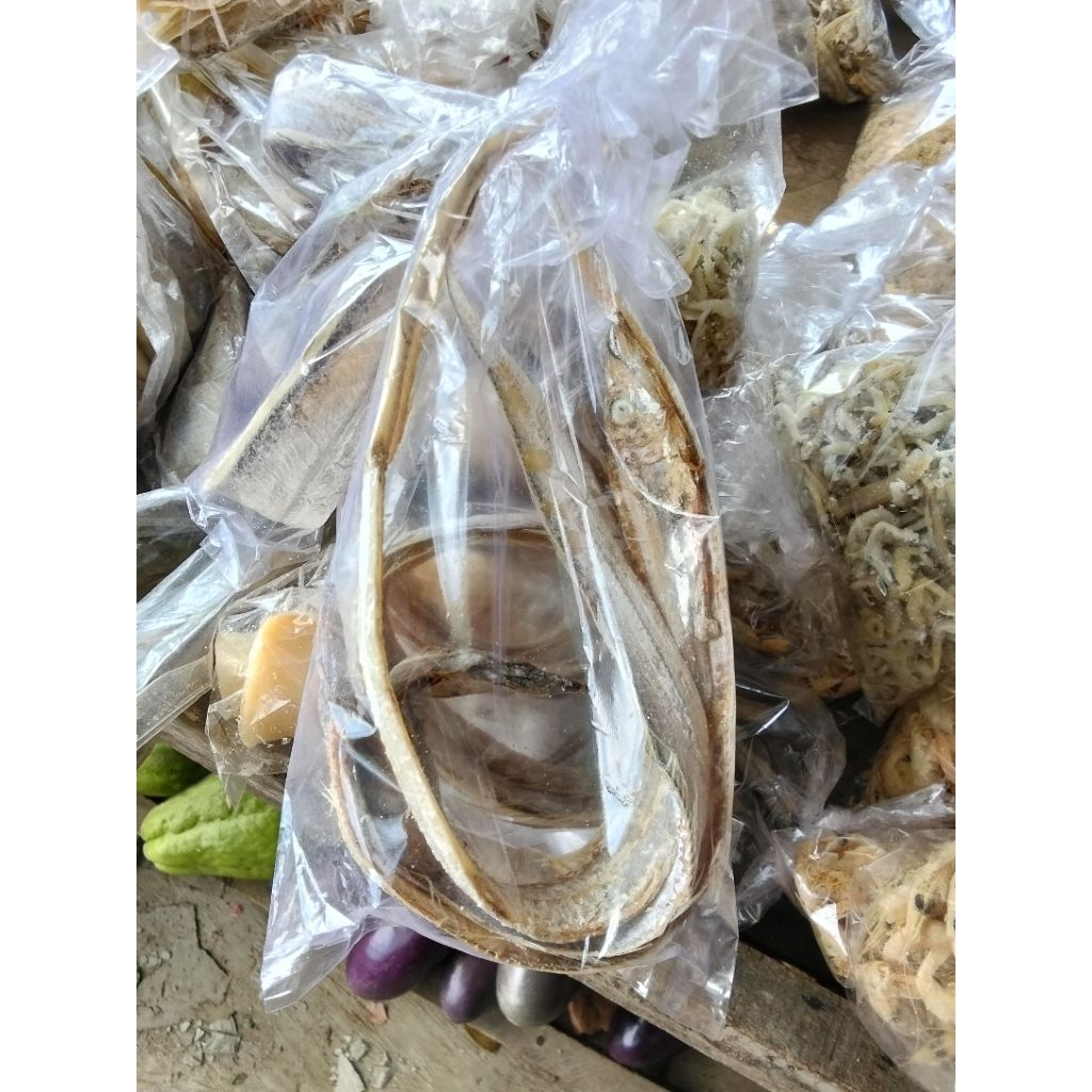 

1/2 ikan gesek layur asin