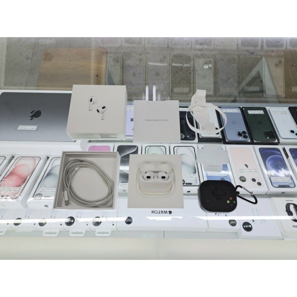 Second Apple Airpods Gen 3 Ex Inter Mulus Like New Fullset Original