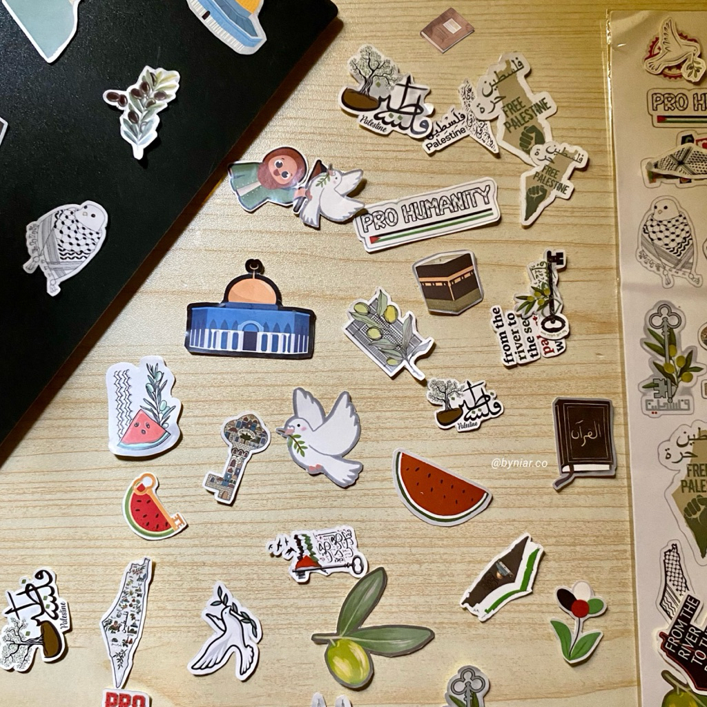 

50+ Pcs Sticker Aesthetic Stiker Palestina Stiker Edukatif Bertema Kemanusiaan & Perdamaian, Stiker Baitul Maqdis Mekah Madinah, Stiker Journal HP Laptop Tumbler iPad/Tablet - Sticker Palestine Aesthetic Glossy