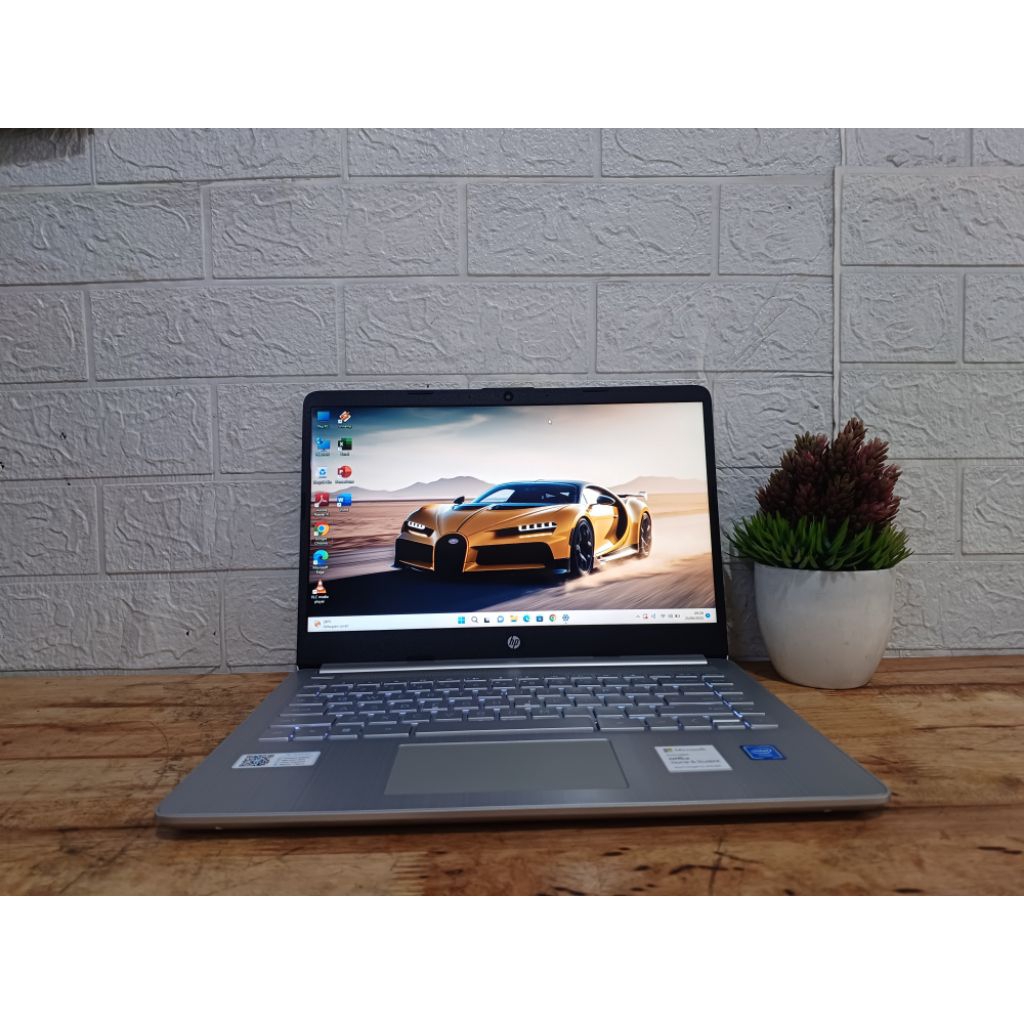 Laptop Hp 14s-dq0xxx,Intel Celeron N4020,Ram 4Gb,Ssd 256 Gb