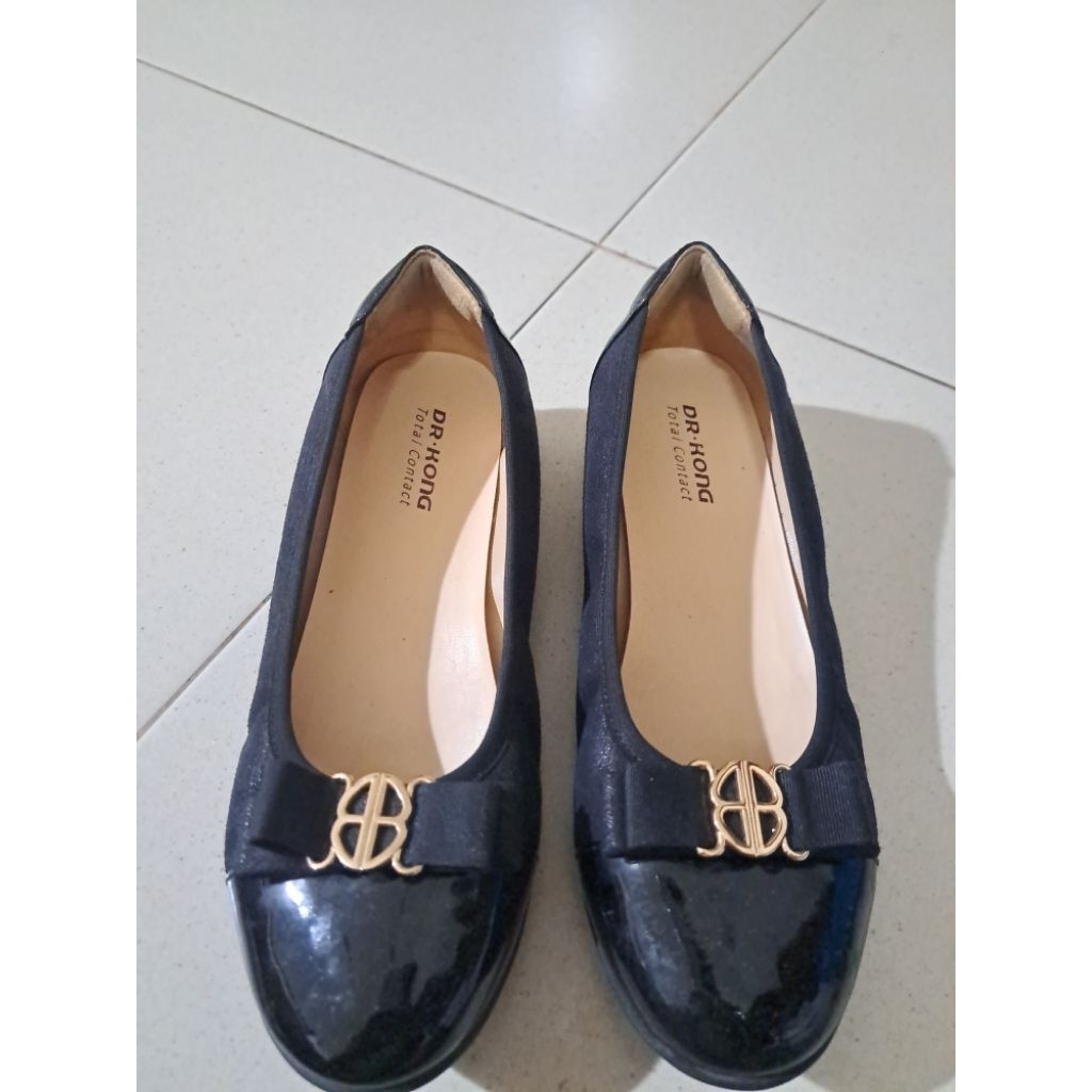 Sepatu Flat Dr. Kong 39