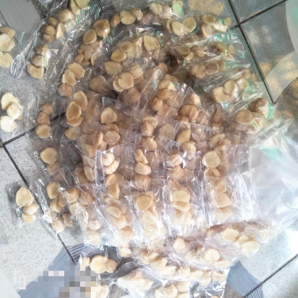 

kemiri rencengan isi 10 renceng/50bunkus