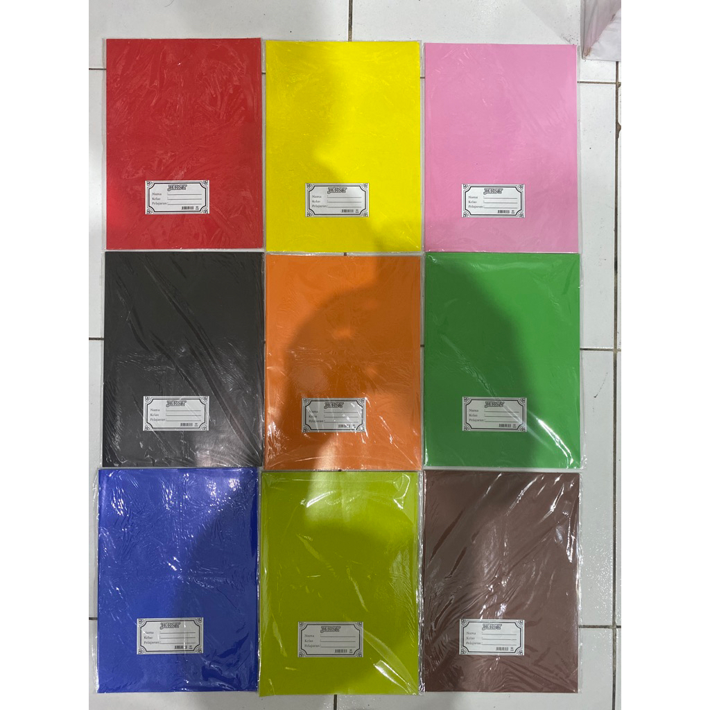 

Sampul Kertas Buku Tulis Kecil Warna Sukun / Sukung / Sokong / Kertas Marmer / Kertas Kado Polos Warna / Ukuran 36x25 (Terlipat 18x25) 1 Pak isi 10 Lembar