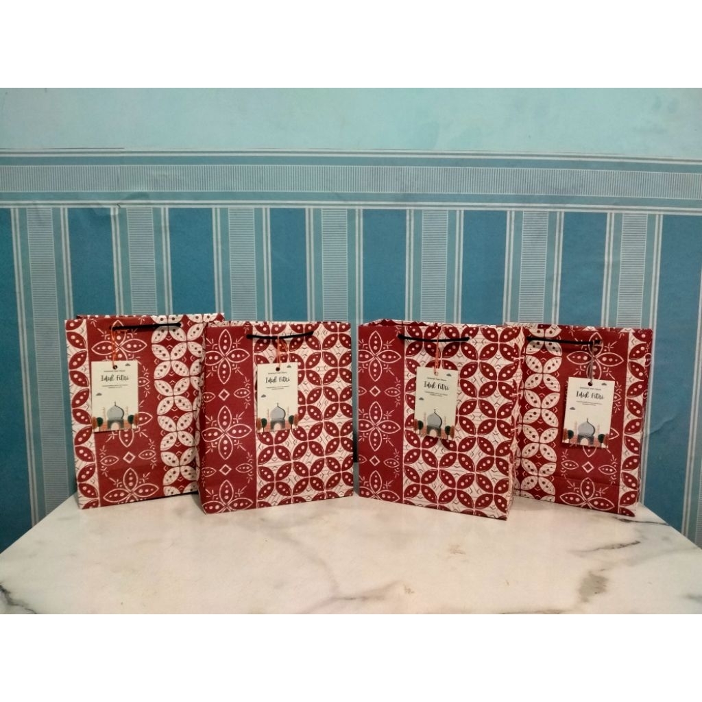 

Paper Bag 17x7x22 cm