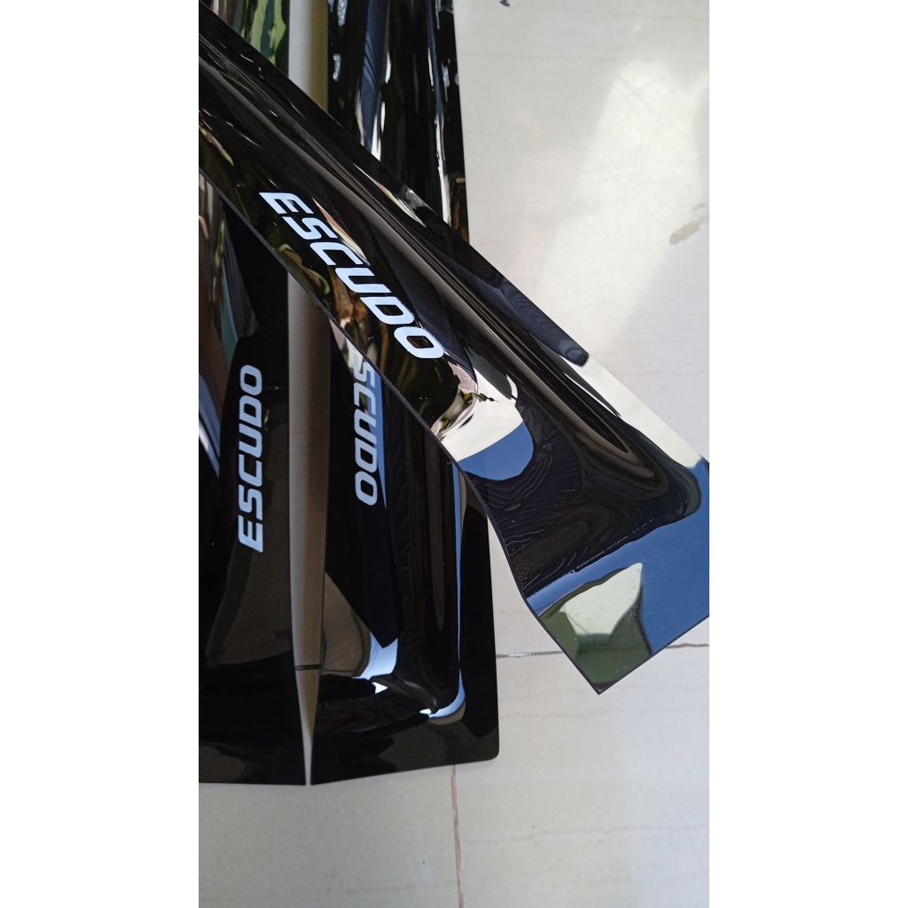 talang air Suzuki Escudo Escudo lama Escudo kapsul model standar