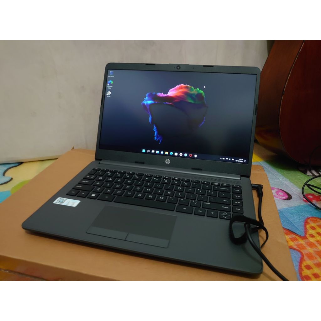laptop HP 245 g8 bekas