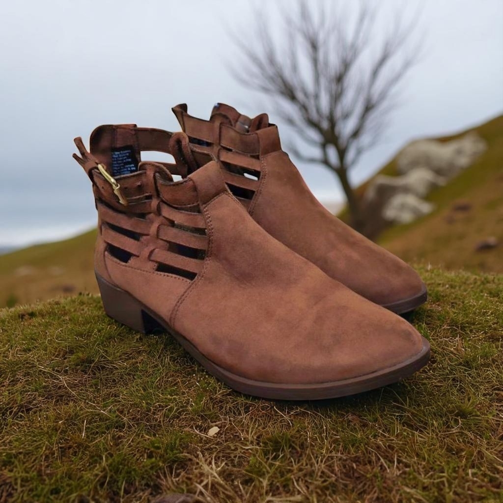 Sepatu Wanita Ankle Boots American Eagle Payless Preloved