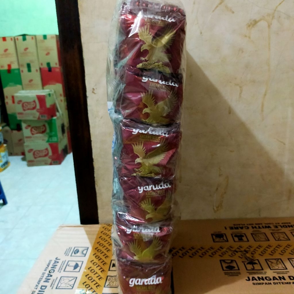 

Kacang kulit Garuda 14gr isi 60