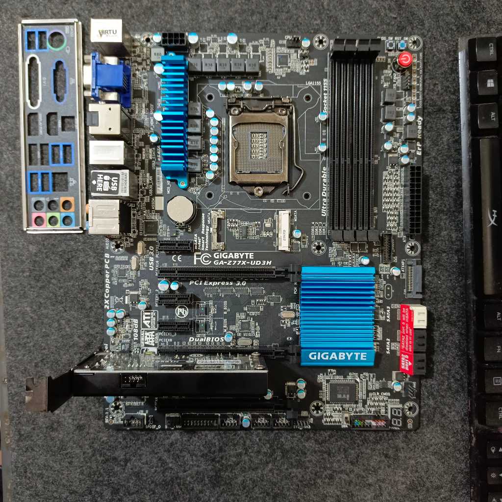 Motherboard Gigabyte Z77X-UD3H Intel LGA 1155 Generasi 3 DDR3