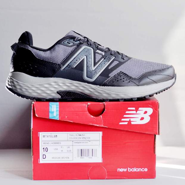 NB size 44 / 28 cm - MT410LB8 Trail Running - Retail 1.3 JT - Sepatu Lari Pria