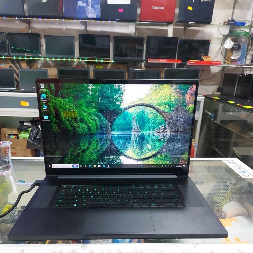 Laptop Razer Blade Pro 17 RZ09-0368 core i7-10875H NVIDIA GeForce RTX 3080 Ram 32GB Ssd 1TB touchscr