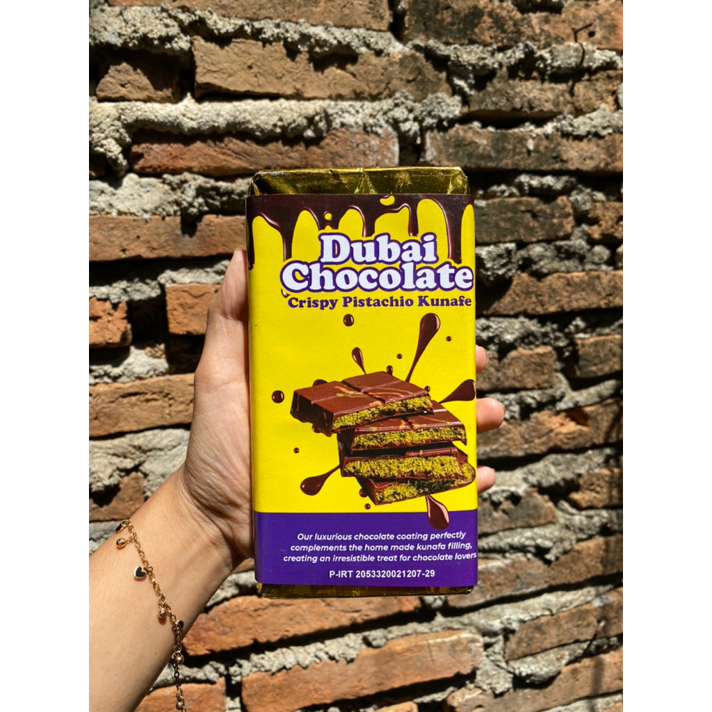 

COKLAT DUBAI VIRAL ISI CRISPY PISTACHIO KUNAFA ASLI / 100% HALAL COKLAT DUBAI SUDAH BERIZIN