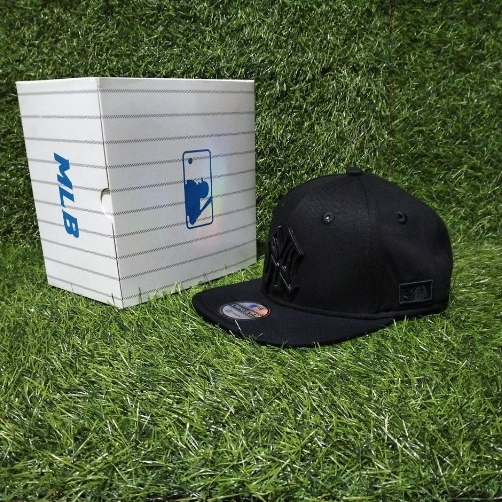Topi Snapback NY Logo Besi Metal Stack Black On Black Topi Premium Higgs Quality
