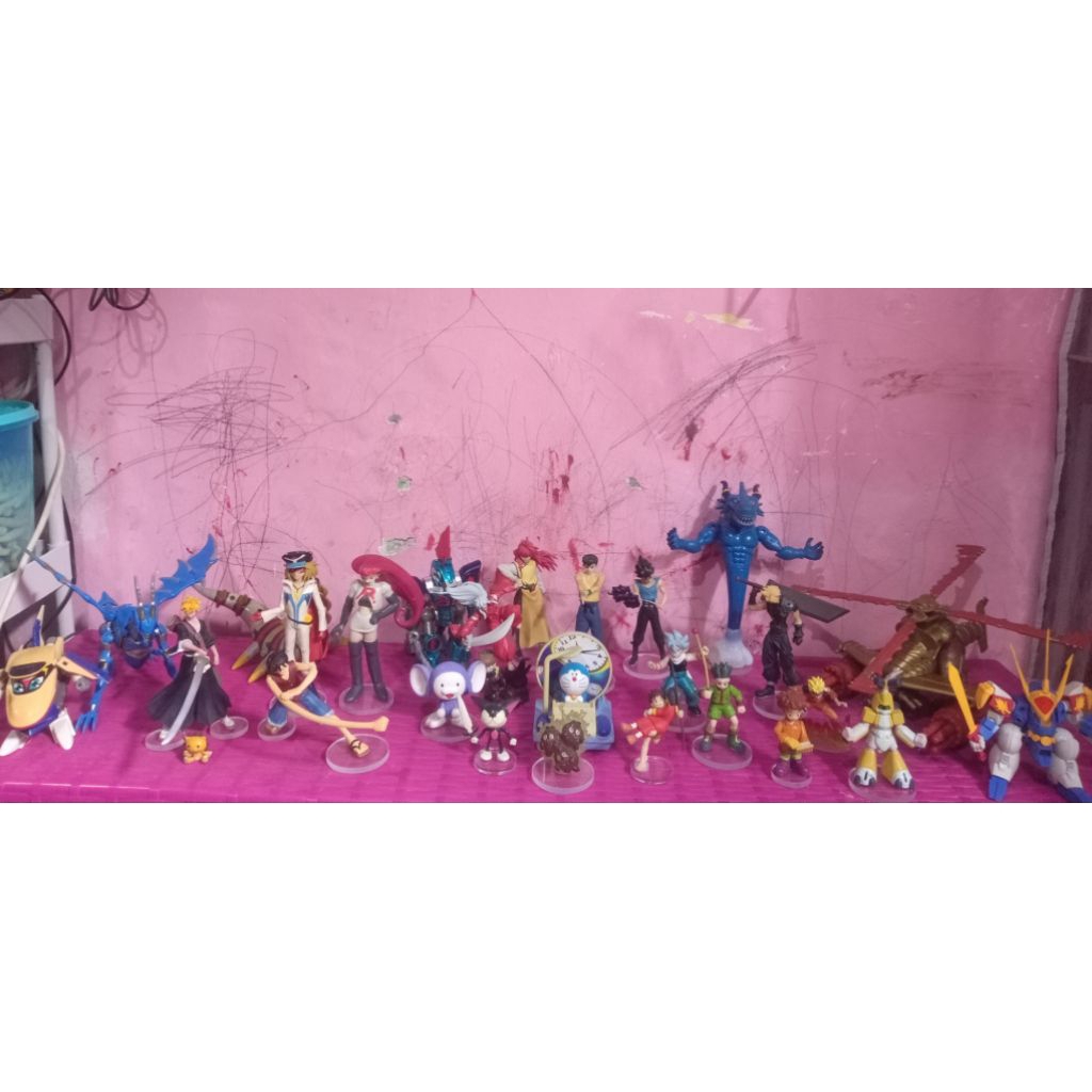 Action figure bekas