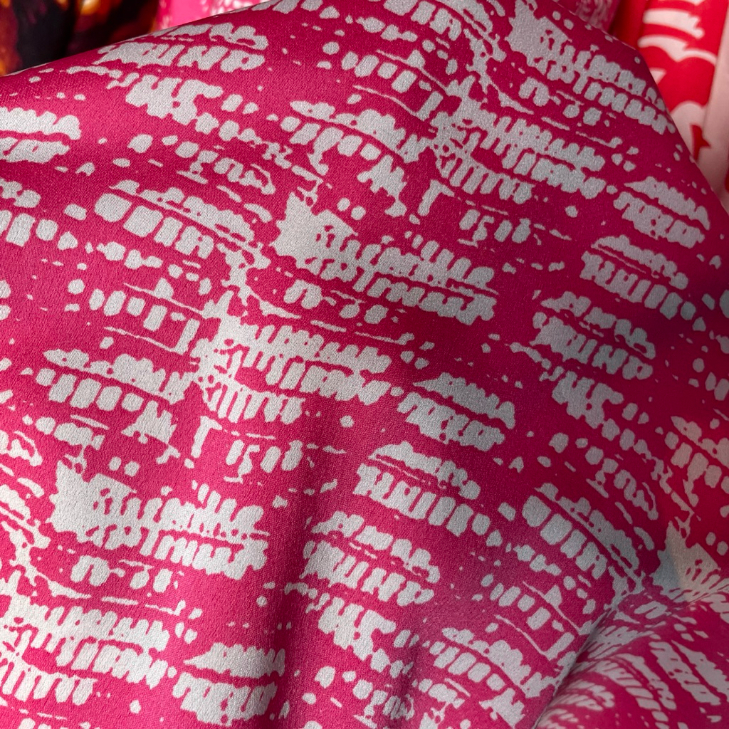 kain zara silk motif abstrak premium - kain satin zara original - kain satin silk - kain baby silk y