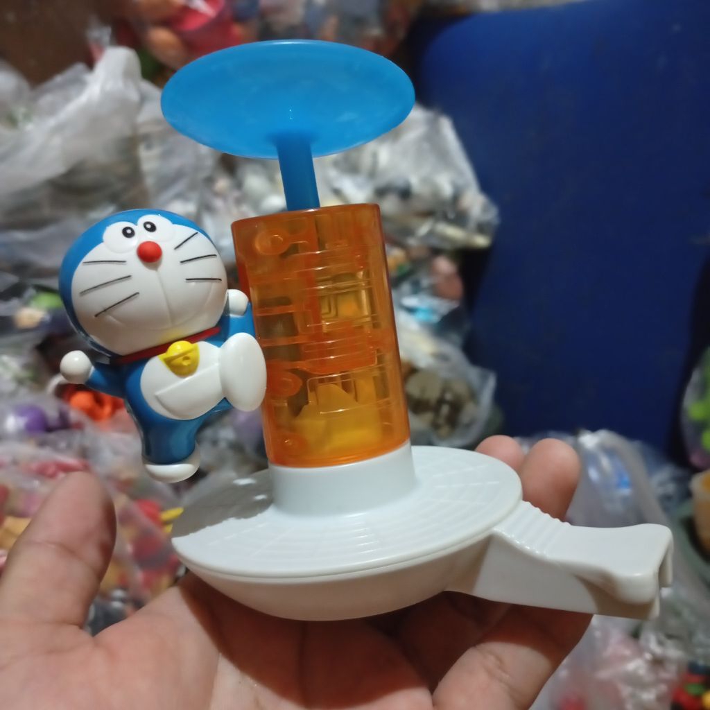 happy meal toys doraemon satelit 2020