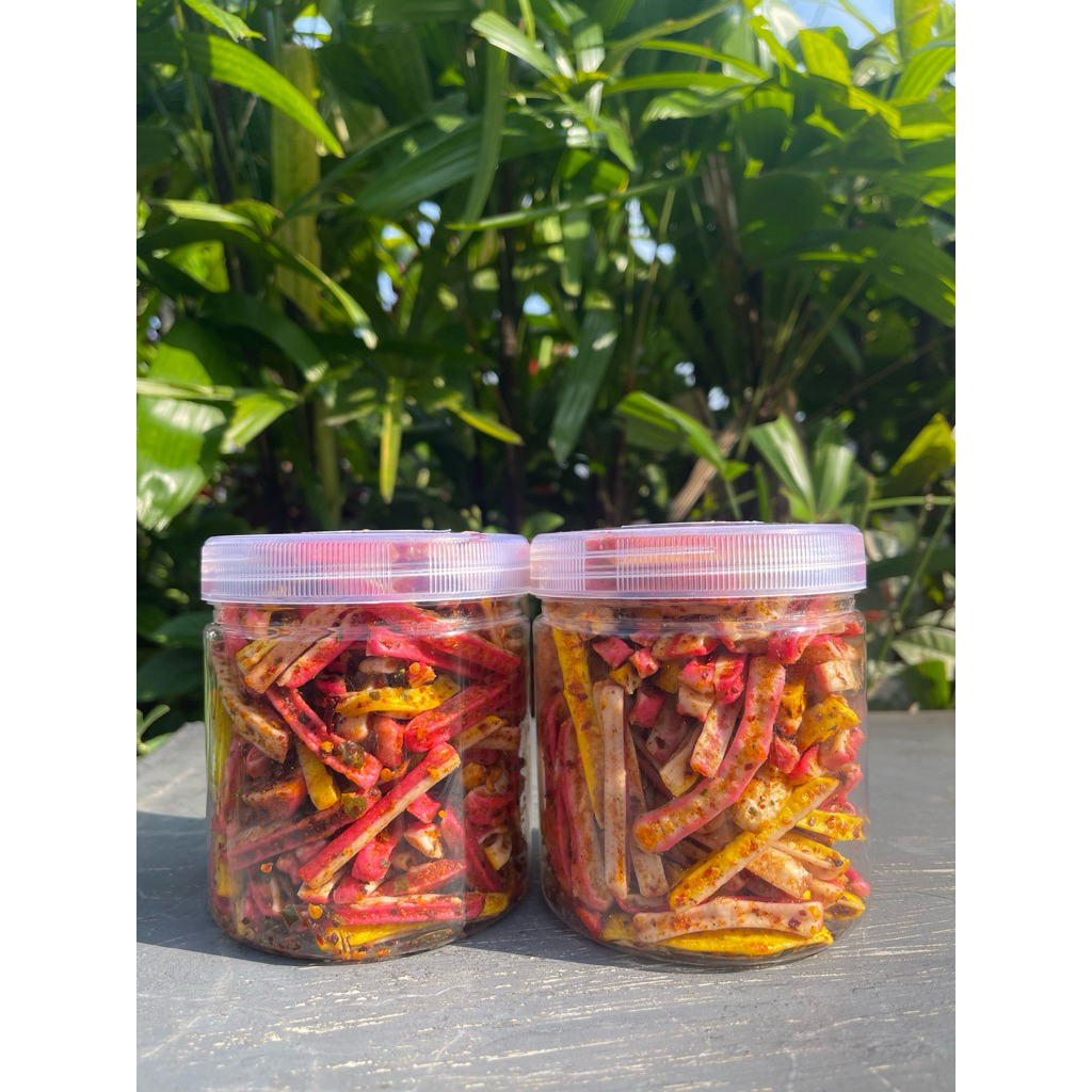 

Kerupuk Beton pedas 200 gram daun jeruk by :GOBYOZZ snack pedas