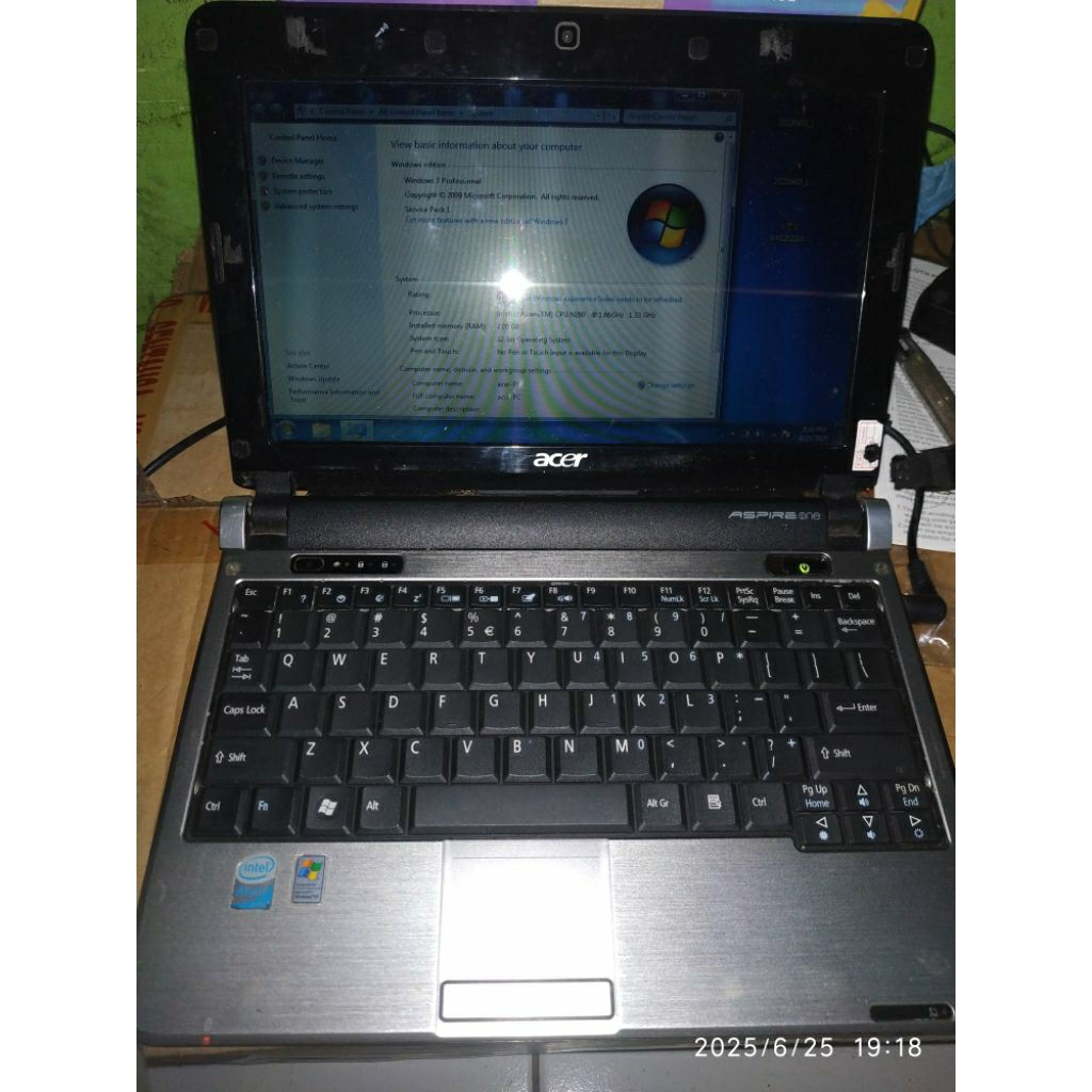 Acer AspireOne Intel Atom model KAV10