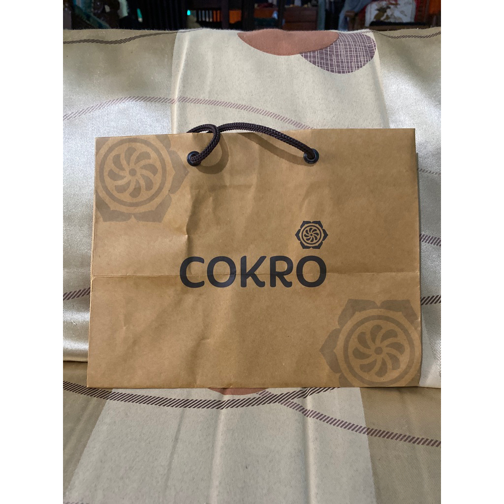 

Kantong Paper Bag Bluder Cokro Madiun