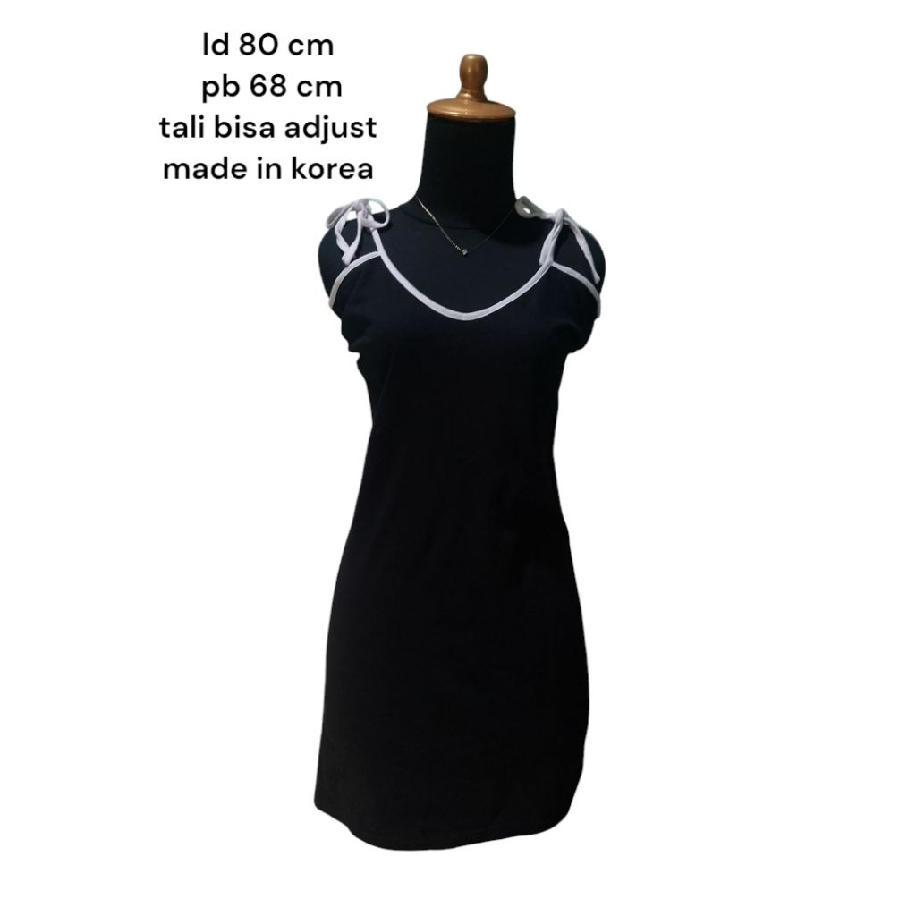 dress hitam sleveless