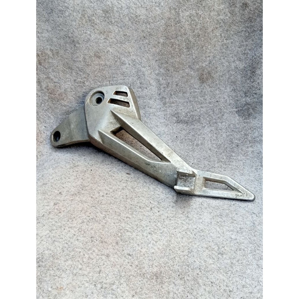 bagian kiri footstep Supra dd footstep Supra x125 dd kiri footstep belakang Supra x 125 dd footstep 