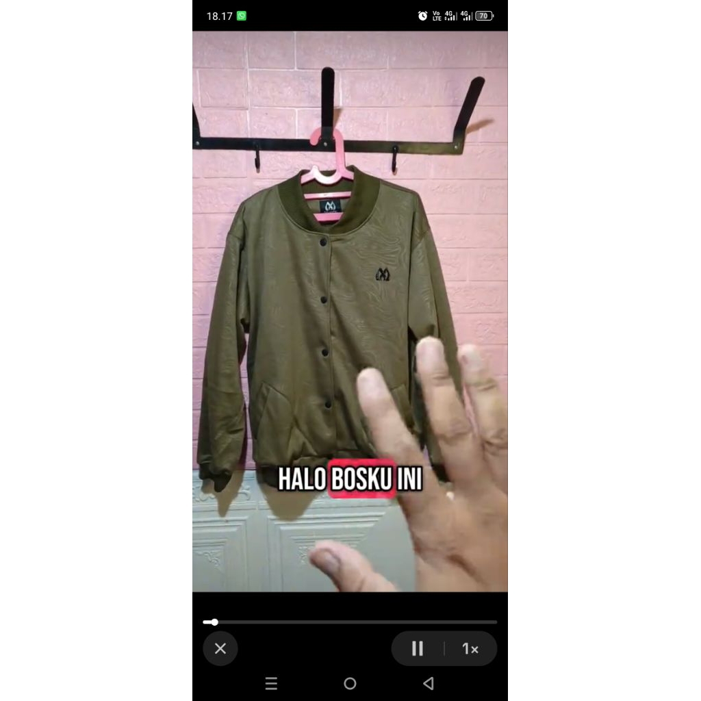 Jaket Montic Varsity warna Olive Preloved