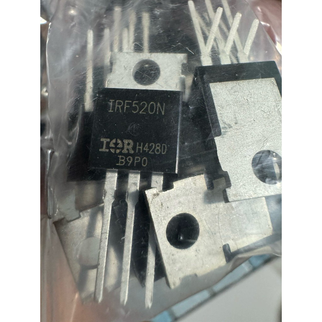 IRF520N IRF520 IRF 520 original IOR