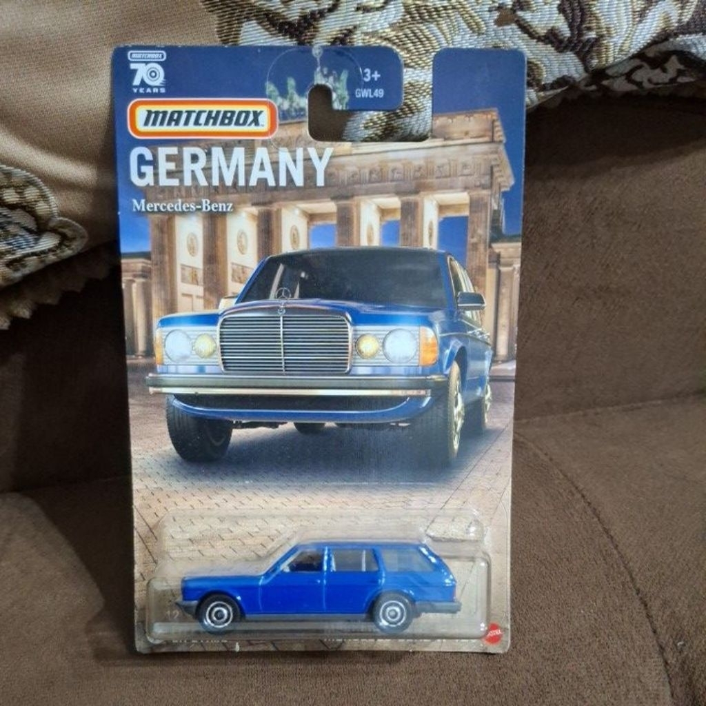 mercedes benz w 123 matchbox germany