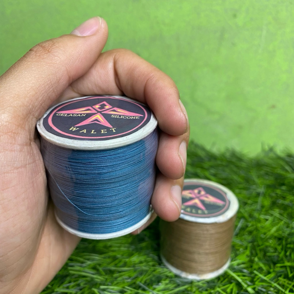 Gelasan layangan bogel cap wallet