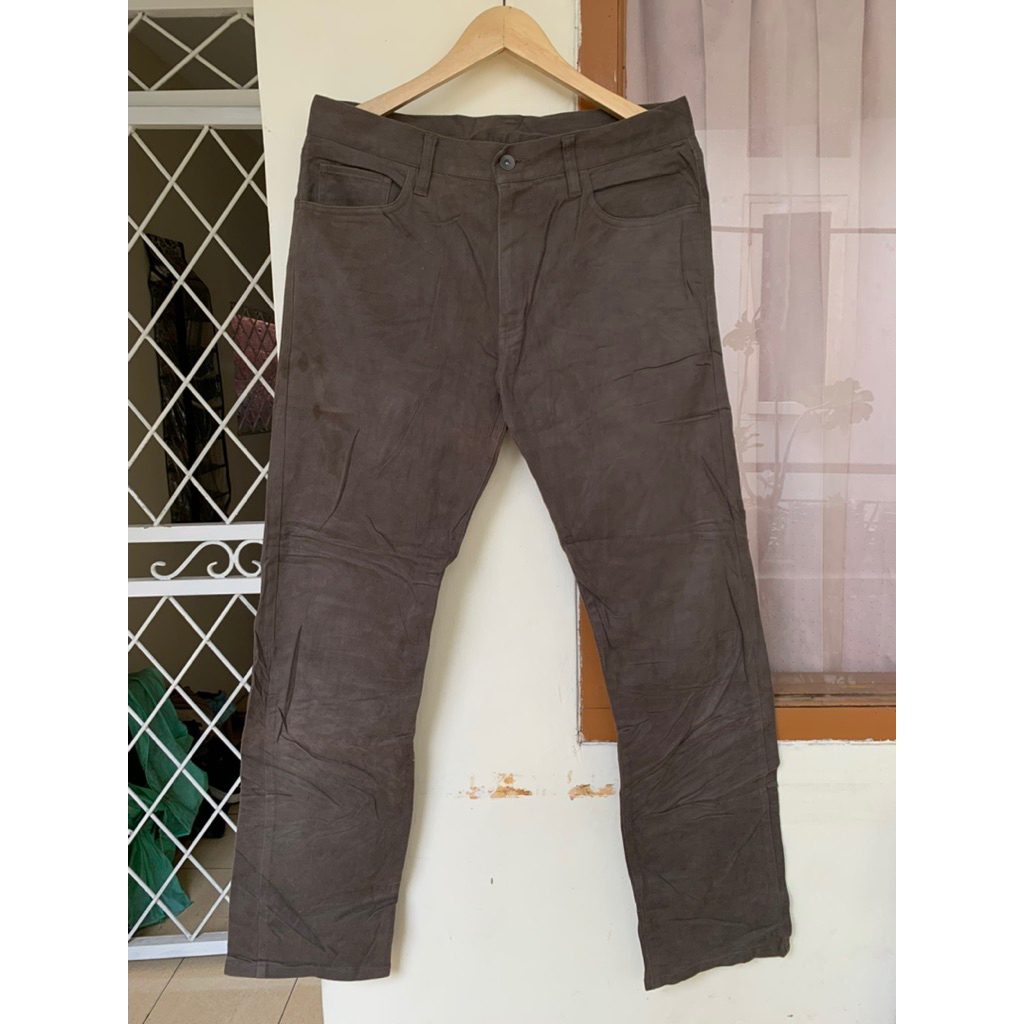 celana panjang uniqlo beludru size fit 32/33 coklat second bekas preloved thrift murah