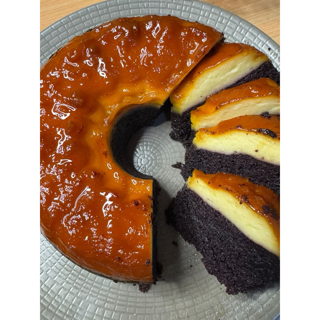 

Bolu Ketan Hitam Keju Karamel