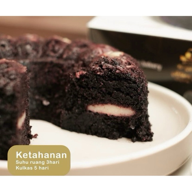 

Bolu Ketan Hitam Keju lumer