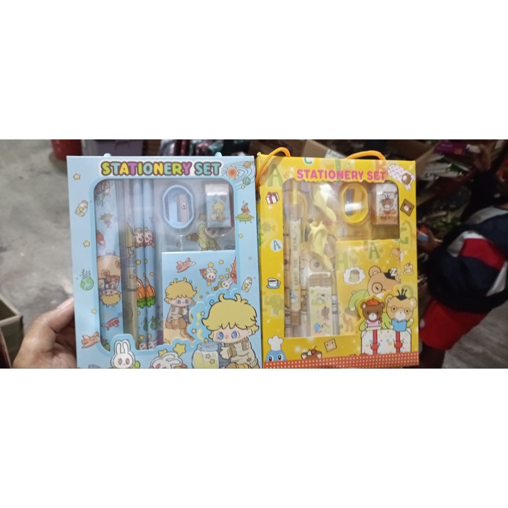 

alat tulis set karakter anak