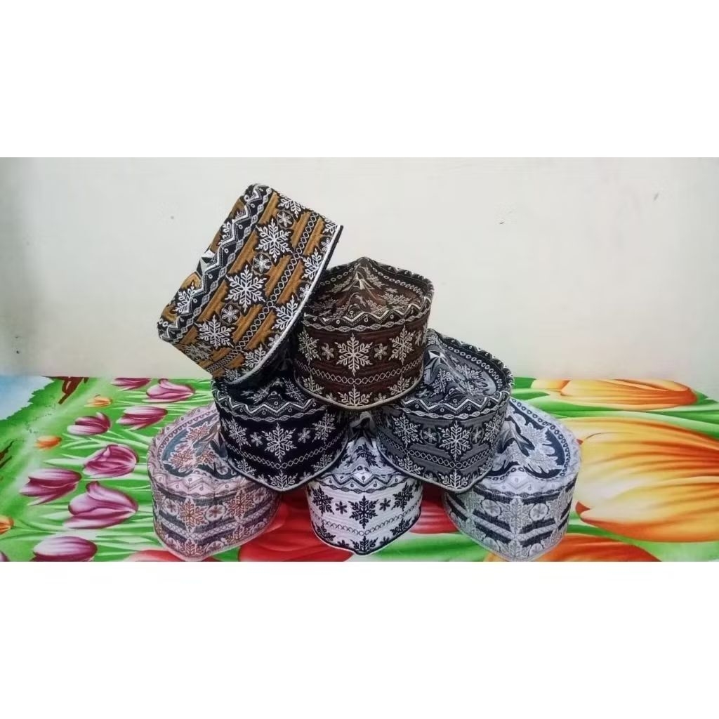 PECI OMAN MOTIF HAJI salju kopiah haji