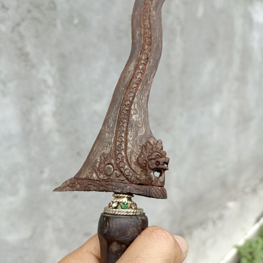 keris nogo rojo sepuh