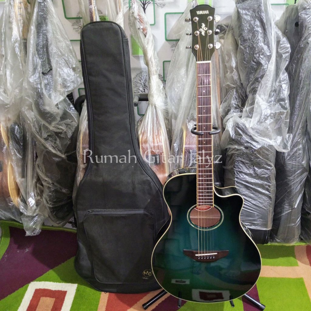 gitar bekas second original Yamaha apx600