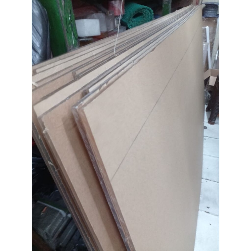 

akrilik bening lembaran 2mm x 1m x 2m
