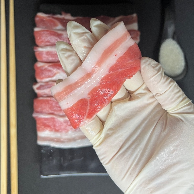 

Import Pork Belly Korean BBQ Premium Samgyeopsal Cut 2mm 500gr