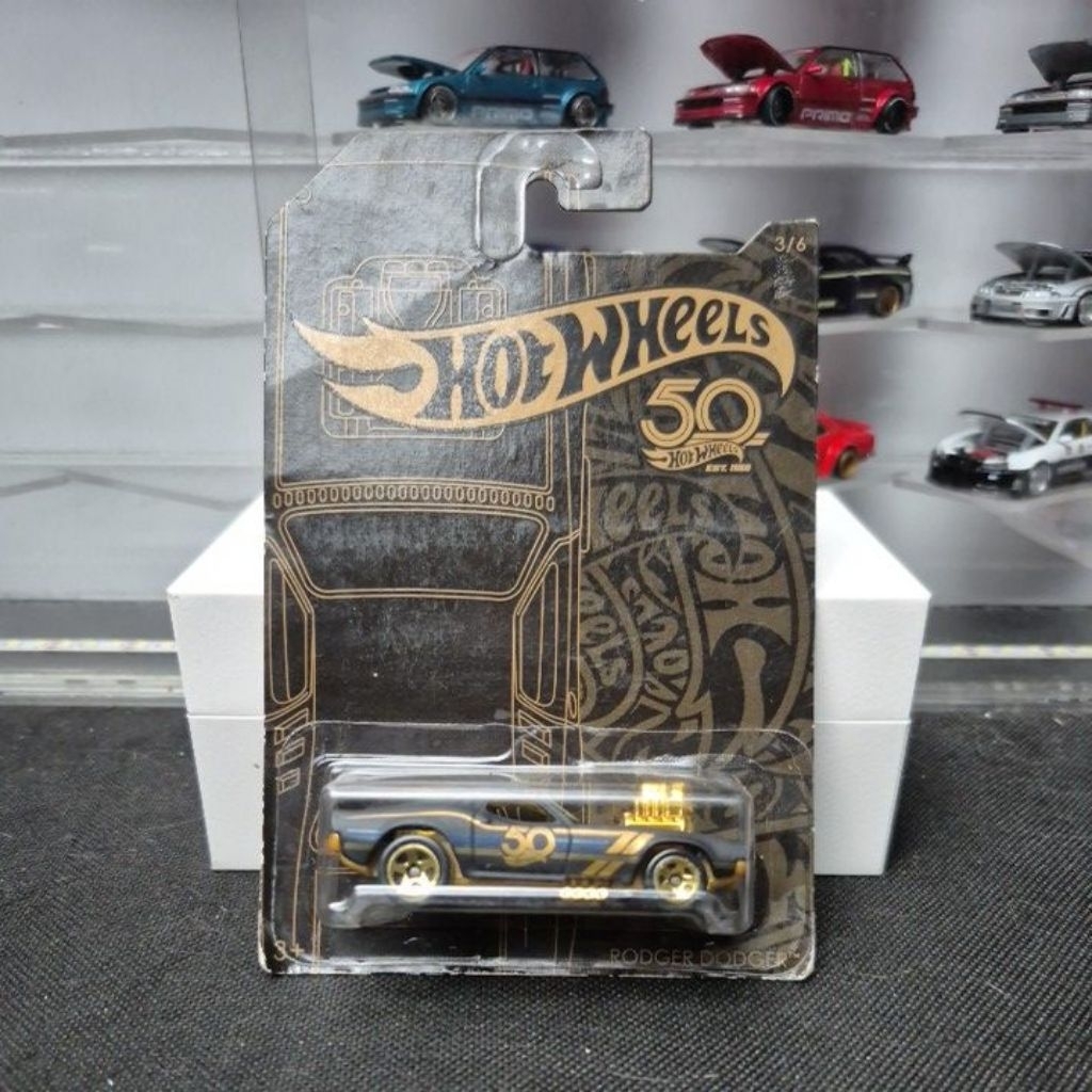 hot wheels hotwheels 50th anniversary roger dodger hitam emas