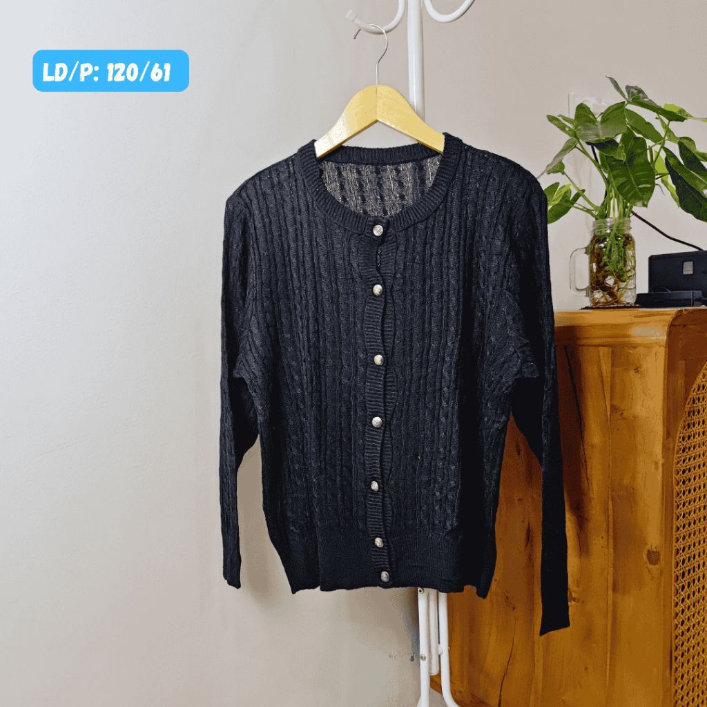 preloved knit cable hitam kancing mewah