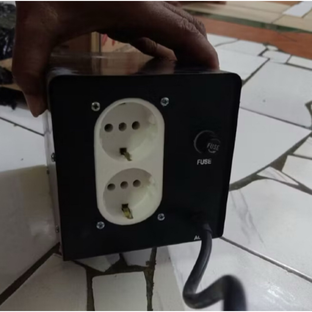 Inverator 5000w Inverator AC Alat Penambah Daya Listrik Anti Njeglek