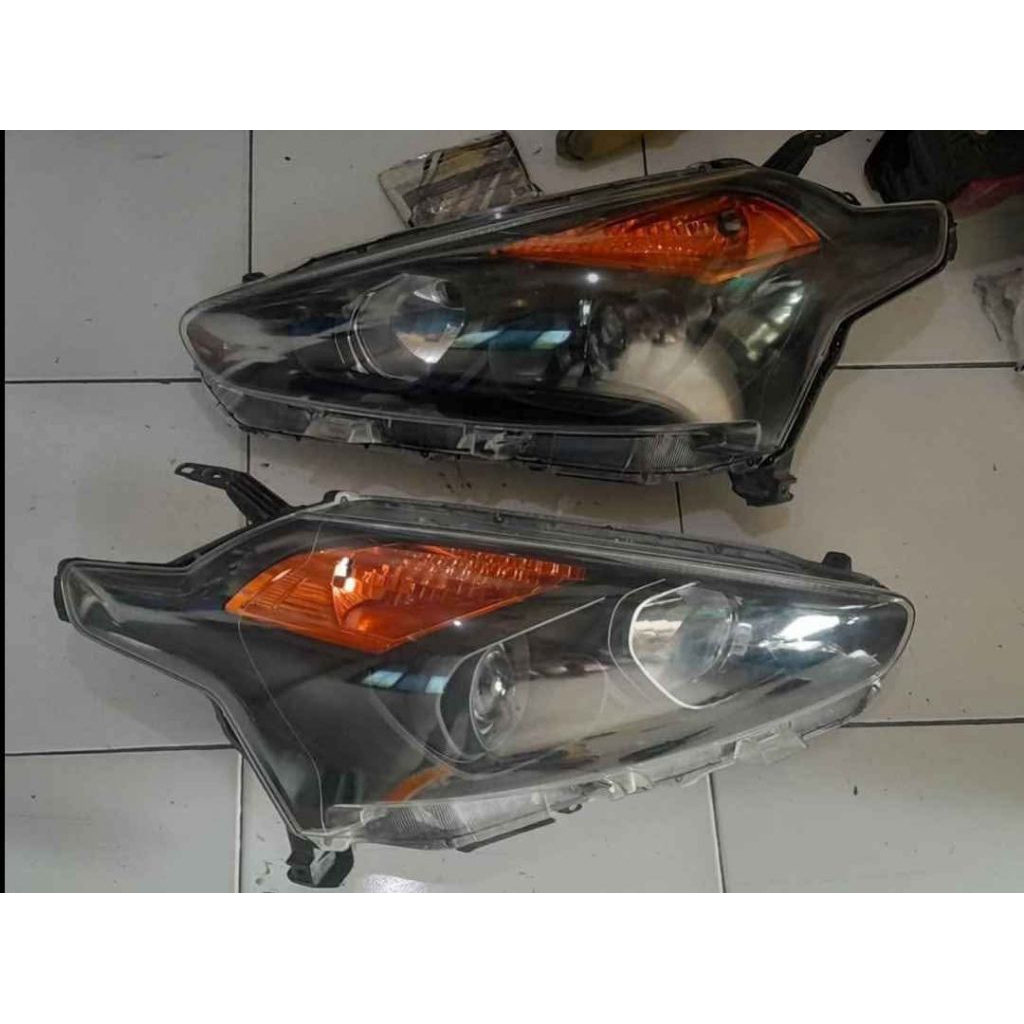 headlamp sienta type v,type G custom original