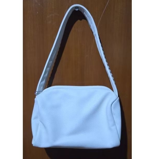 shoulder bag warna putih/tas preloved