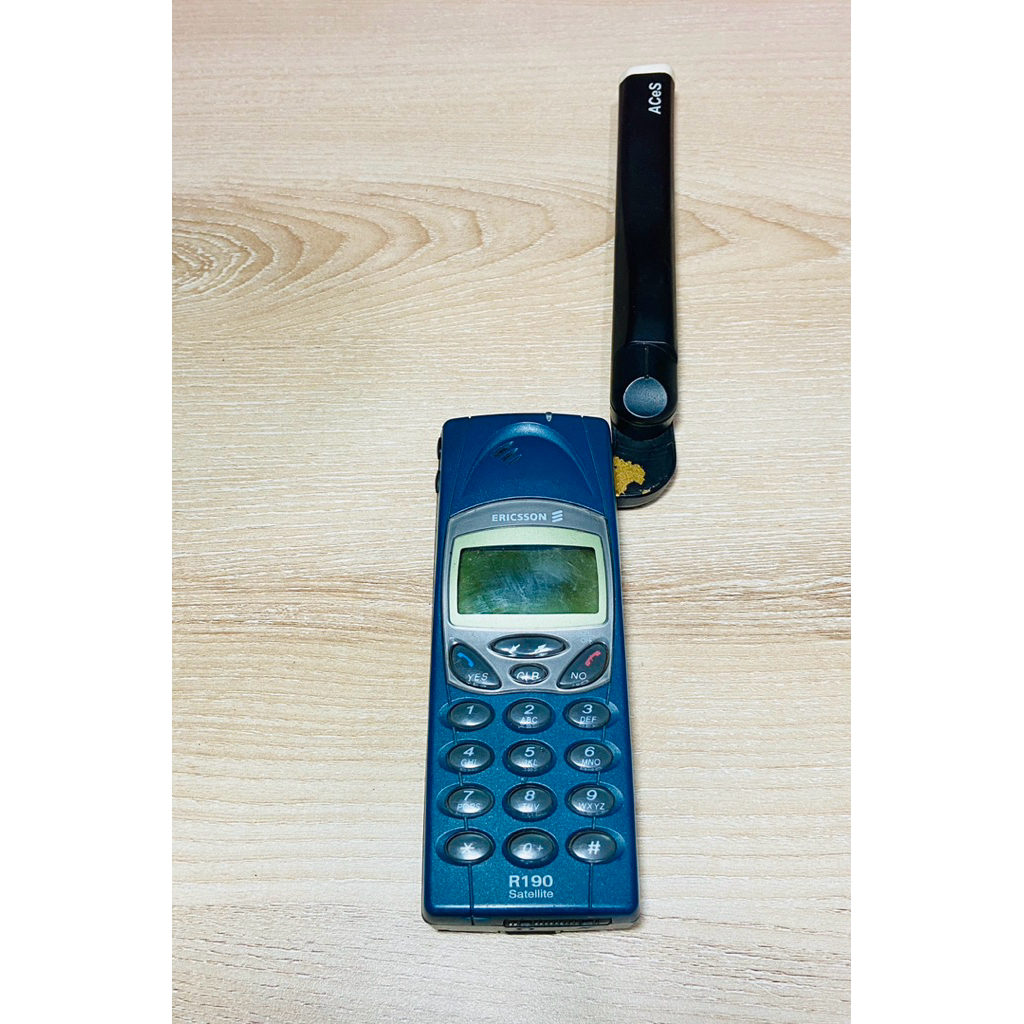 Handphone ERICSSON   R 190 satellite  Second