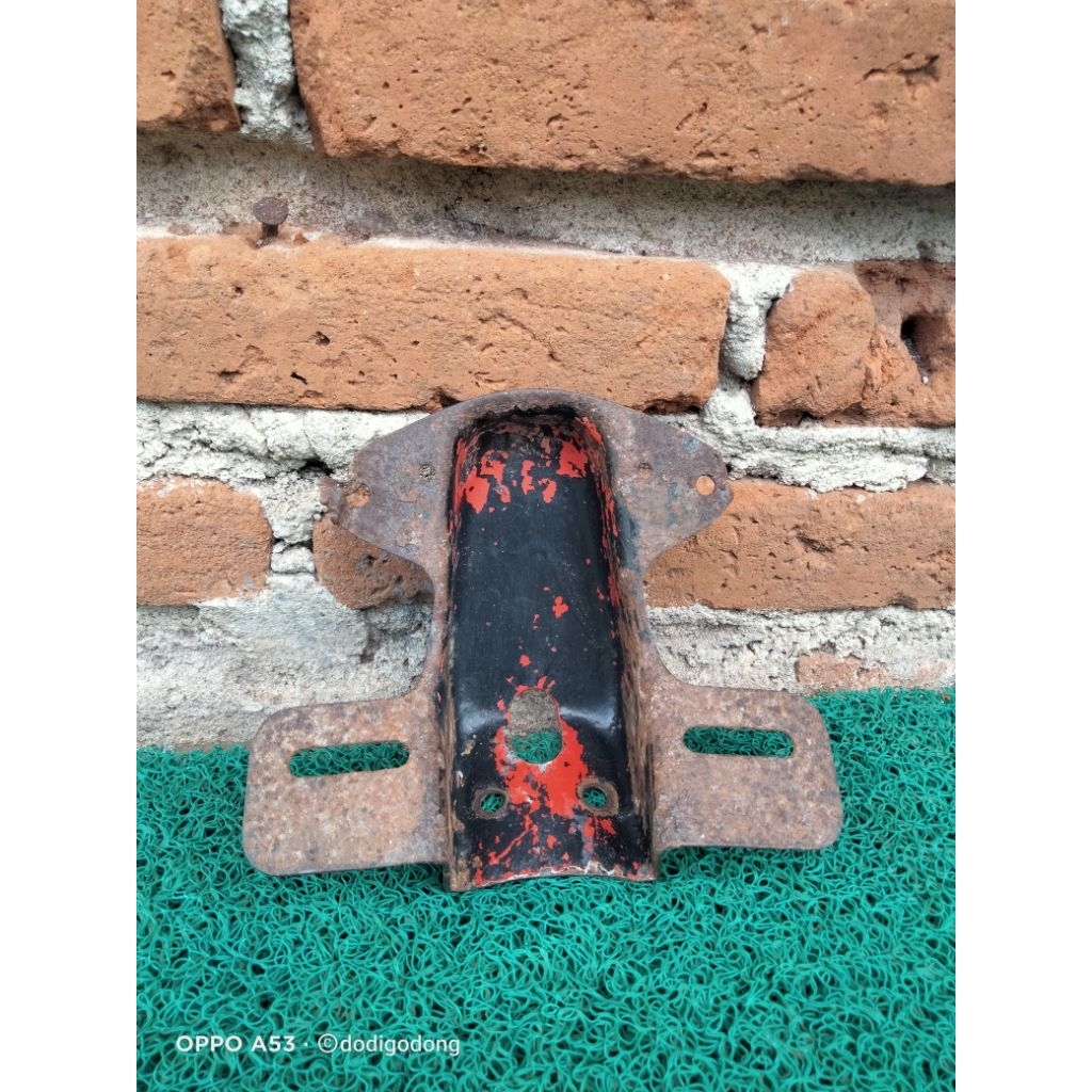 Bracket Pangkon Stoplamp CB 100 CB 125 S90z Original second