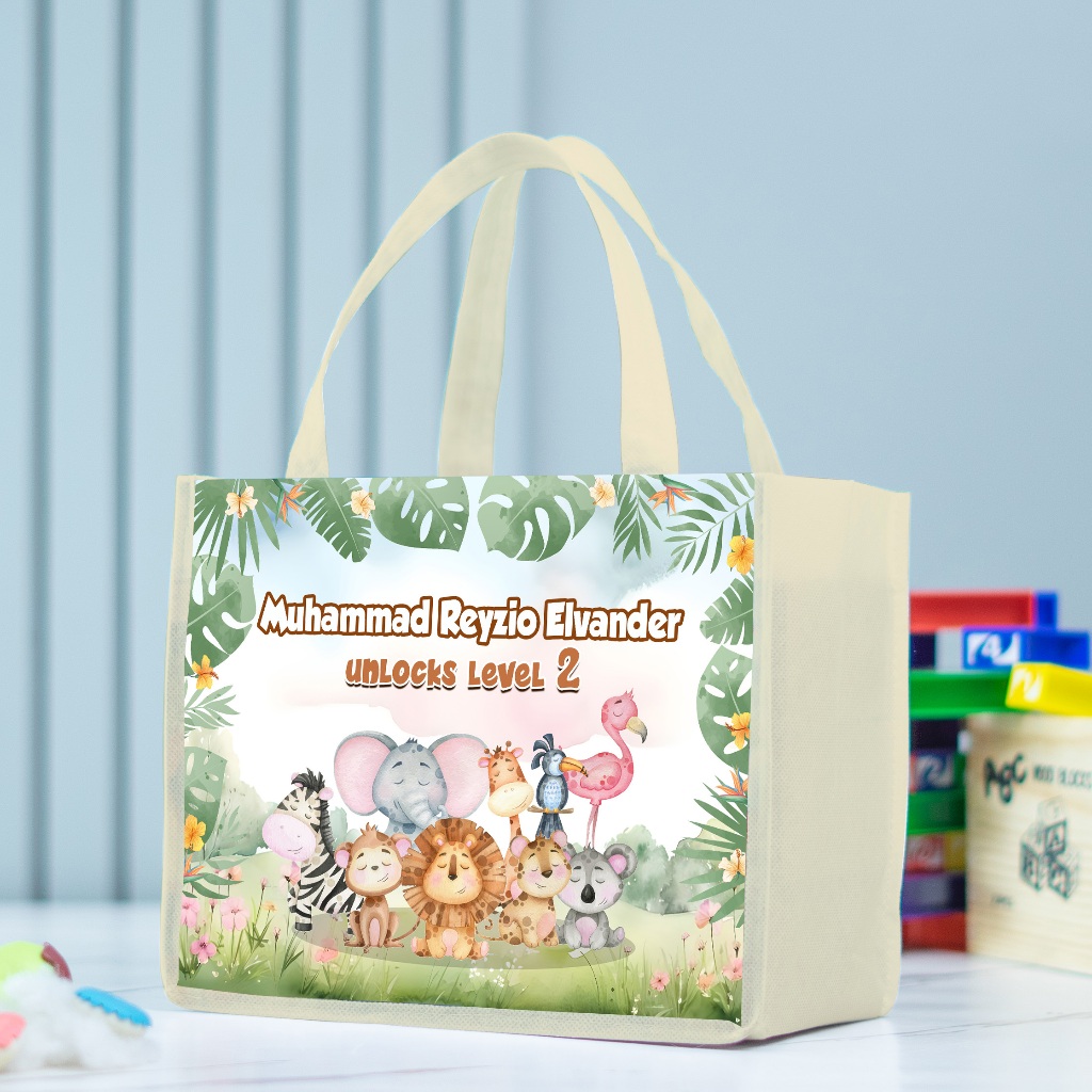 

TAS ULANG TAHUN ANAK ANIMALS LANDSCAPE 20X25X13 / CUSTOM NAMA BINGKISAN SOUVENIR /TAS ULTAH TERLARIS