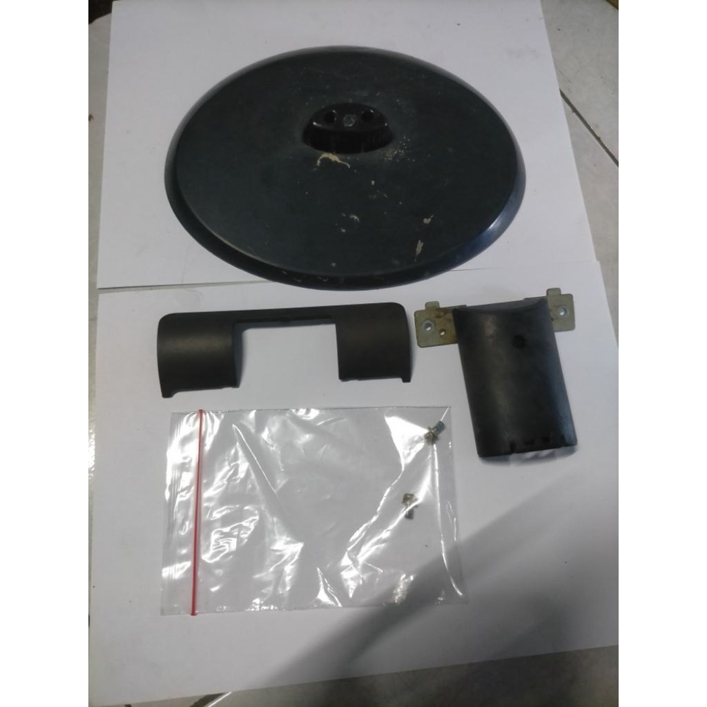 kaki monitor AOC N950Sw